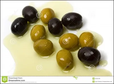 Laquelle de ces olives est dénoyauté quand on l'achète en magasin ?