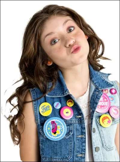 De quelle couleur sont ses patins (fin de la saison 2) ?