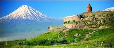 Cochez la patrie de Noé.