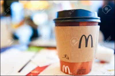 Il y a un menu pour le petit-déjeuner qui s'appelle ...