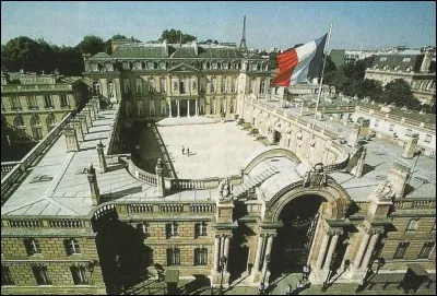 Pour qui fut édifié le "palais de l'Élysée" ?