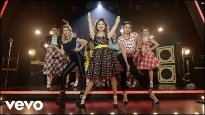 Quelle chanson vont chanter les filles au Flash Open ?