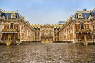 Quel roi était le fils de Marie-Josèphe de Saxe ?