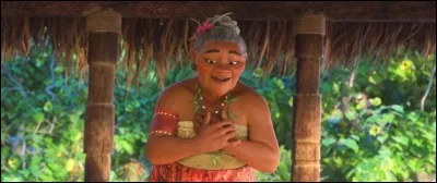 Dans "Vaiana" en quoi se réincarne la grand-mère de l'héroïne après sa mort ?