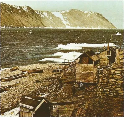 Quel nom porte ce détroit découvert en 1741 ?