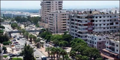 Cette ville de Syrie sur la Méditerranée, principal port du pays, c'est :