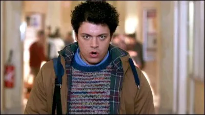 Avec quel acteur Kev Adams a-t-il joué dans "Fiston" ?