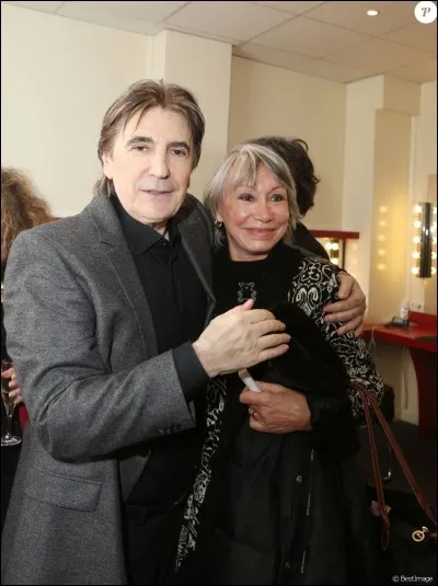 Dans une chanson de Serge Lama, quelle est la nationalité de Marie ?