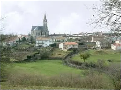Ancienne commune Deux-Sévrienne, La Chapelle-Largeau se situe en région ...