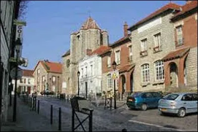 Nous sommes en Ile-de-France, dans le vieux village de La Queue-en-Brie. Ville de la Petite Couronne, elle se situe dans le département ...