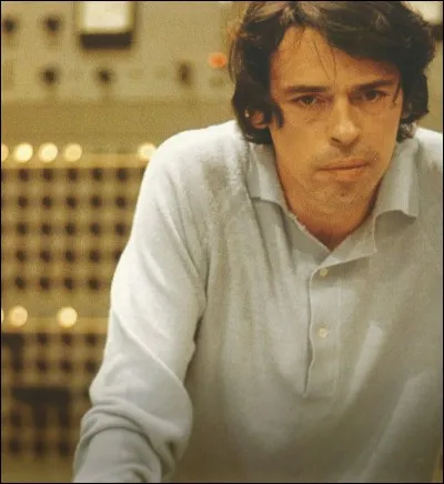 Dans la chanson "Clara" il y a deux villes, Paris et...