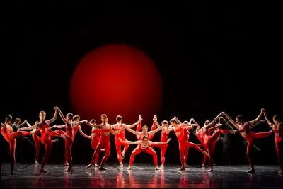 Qui est le compositeur de la musique du ballet 'L'Oiseau de feu' ?