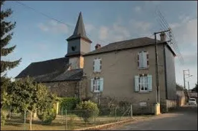 Nous sommes en Occitanie devant l'&eacute;glise Saint-Just-et-Saint-Pasteur d'Oueilloux. Village de l'aire urbaine Tarbaise, il se situe dans le d&eacute;partement ...