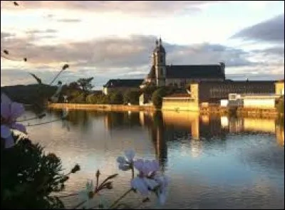 Comment appelle-t-on les habitants de Pont-à-Mousson, ville de Meurthe-et-Moselle ?