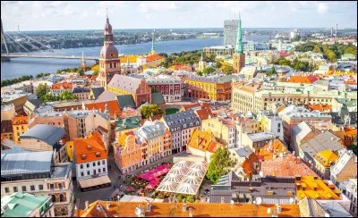Riga se situe en :