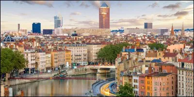 Lyon se trouve à la jonction du Rhône et de la Saône. Retrouvez son pays.