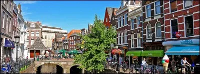 Où se situe Utrecht ?