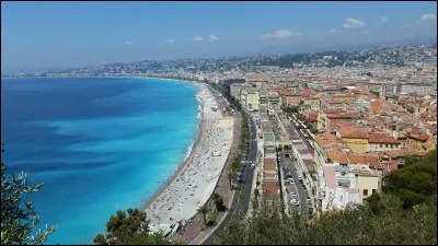 Dans quel pays peut-on voir la ville de Nice ?