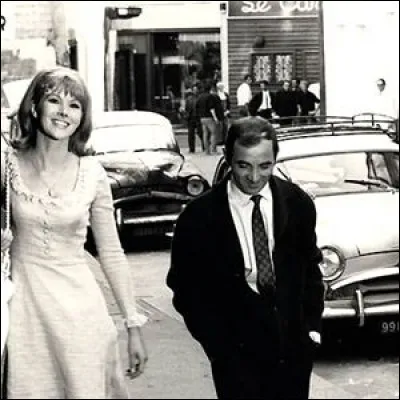 Complétez ce titre avec le nom du mois le plus tranquille dans la capitale française : 
''Paris au mois ------------''.