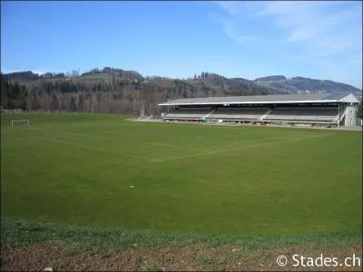 Dans quelle ville se trouve ce stade?