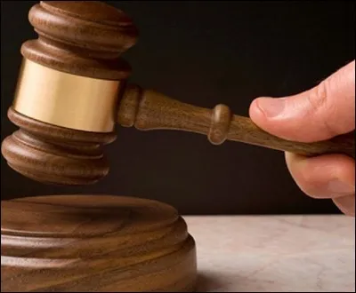 Quelle oeuvre s'est auto-détruite lors d'une vente aux enchères chez Sotheby's alors qu'elle venait d'être adjugée à plus d'un million d'euros (5 octobre 2018) ?