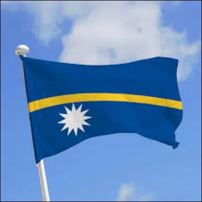 Sur le drapeau de Nauru, la ligne jaune représente l'équateur.