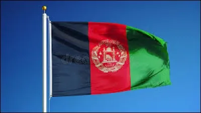 Le drapeau de l'Afghanistan est le seul à arborer un bâtiment.