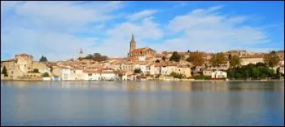 Nous partons à déguster un bon cassoulet à Castelnaudary (Aude). Mais avant, je vais vous demander le gentilé des habitants de cette ville.