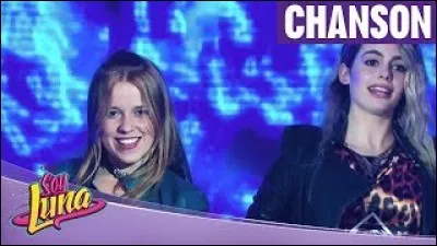 Les filles ont créé un nouveau groupe de musique. Comment s'appelle-t-il ?