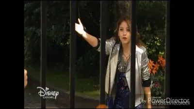 Luna va--telle regarder la vidéo ?