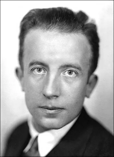 Quel &eacute;tait le titre initial du recueil de po&egrave;mes de Paul Eluard, "Capitale de la douleur" ?