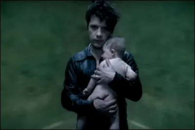 Quel titre de l'album ''Paradize'' a relancé la carrière d'Indochine ?