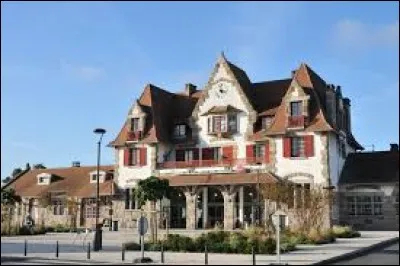 Je vous propose de partir dans les Pays-de-la-Loire à la découverte de La Baule-Escoublac. Station balnéaire de la Côte d'Amour, sur la presqu'île de Guérande, elle se situe dans le département ...
