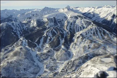 Où trouverez-vous la station de ski de Snowmass ?