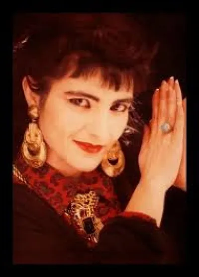 Complétez le titre cette chanson de Luna Parker : "Tes états d'âme...