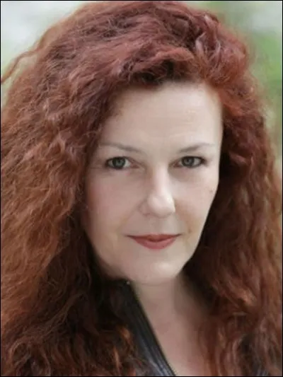 Quel est le nom l'interprète de la meilleure amie de Vic, Pénélope ?