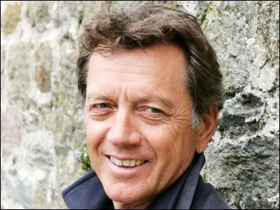 Quel est le nom l'interprète du prof d'allemand Eric ?