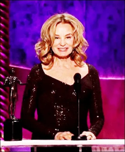 Après quelle saison, Jessica Lange décide-t-elle de quitter la série ?