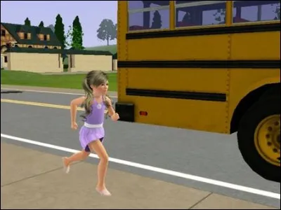 Il est 17 h. Tu parles tranquillement avec tes amis en sortant de l'école quand soudain tu vois ton bus de ville pour rentrer chez toi qui te passe sous le nez ! Que fais-tu ?