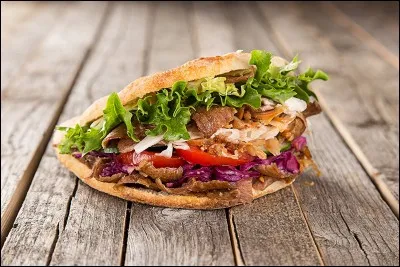Dans une pizza "kebab", il y a ...