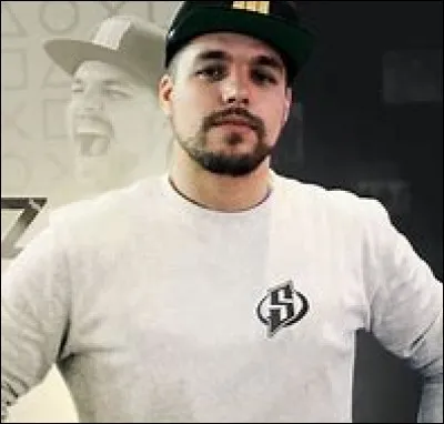 Qui est ce youtubeur ?