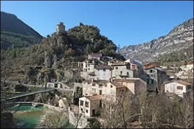 Je vous propose de partir à la découverte de La Roque-en-Provence. Anciennement appelé Roquestéron-Grasse, ce petit village de 79 habitants, dans les Préalpes de Grasse, se situe dans le département ...