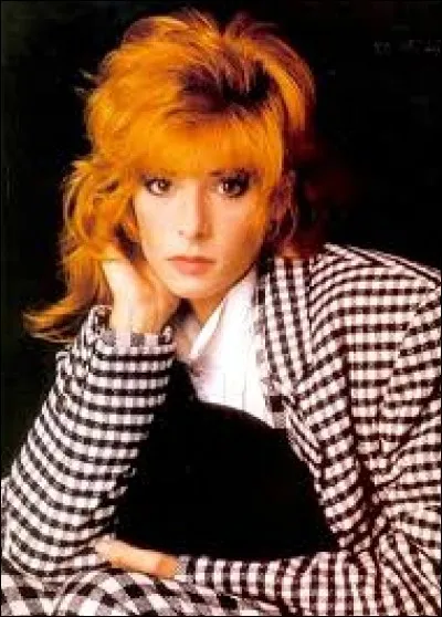 Musique - Quel est environ la durée du clip intégral de "Pourvu qu'elles soient douces" de Mylène Farmer ?