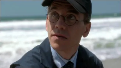 Jimmy Palmer est l'assistant d'Abby.