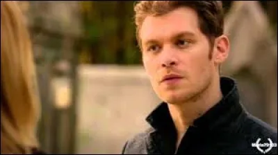 Que décide Klaus ?(2 réponses)