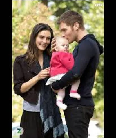 Dans quel épisode Hayley et Klaus revoient-ils Hope ?