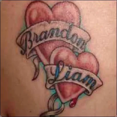 Ton chéri s'est fait tatouer ton prénom ainsi que le sien sur son bras ! Comment réagis-tu ?