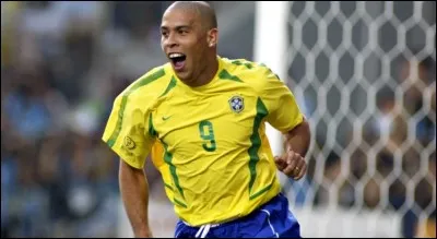 Quel a été le 1er club du Brésilien Ronaldo en Europe ?