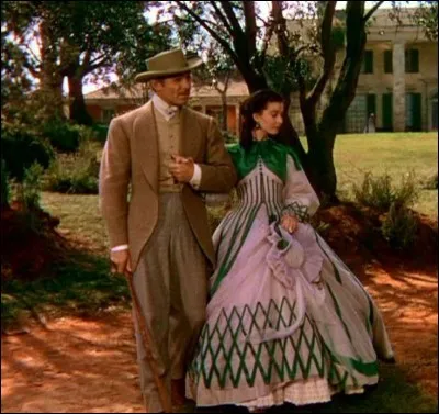 Comment s'appelle la plantation familiale de Scarlett O'Hara dans le roman "Autant en emporte le vent" de Margaret Mitchell ?