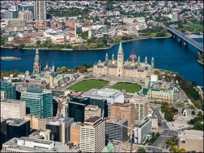 Cette ville d'Amérique du nord, capitale du Canada, c'est :